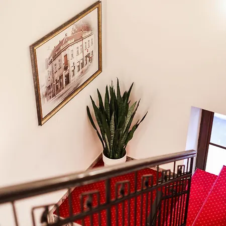1927 Hotel Belgrado